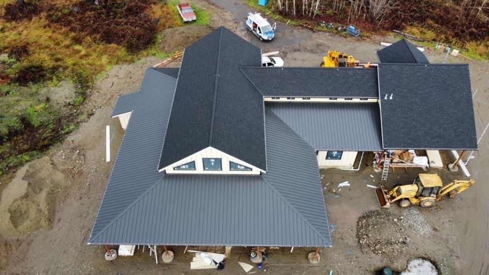 5 Key Factors That Influence How Long Your Metal Roof Lasts in Washington